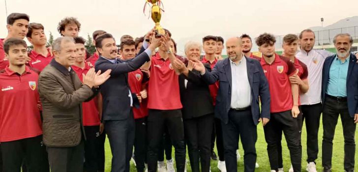 KIZILCABÖLÜKSPOR U 18 ŞAMPİYON OLDU