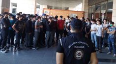 DENİZLİ’DE SUÇA KARIŞAN 85 KAÇAK GÖÇMEN YAKALANDI