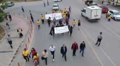 TİYATRO FESTİVALİ KORTEJ YÜRÜYÜŞÜ İLE BAŞLADI