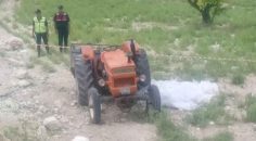 TRAKTÖRDEN DÜŞEN SÜRÜCÜ ÖLDÜ