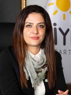 “TÜRK KADINI SELFİ MANKENİ DEĞİLDİR”