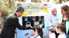 STEM ŞENLİĞİ ZİYARETÇİLERİYLE BULUŞTU