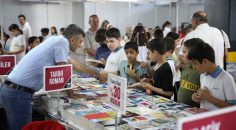 ÖĞRENCİLERDEN MERKEZEFENDİ KİTAP GÜNLERİ’NE YOĞUN İLGİ