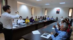 BÜYÜKŞEHİR PERSONELİ İŞARET DİLİ ÖĞRENİYOR