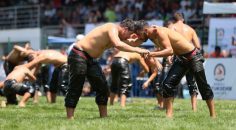 ŞAMPİYON GÜREŞÇİLER DENİZLİ ER MEYDANINDA