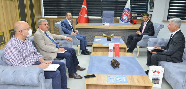 BANGLADEŞ İLE TİCARETİ ARTIRMANIN YOLLARINI ARADILAR