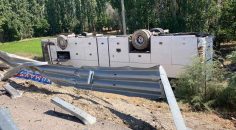 ACIPAYAM’DA TURİST OTOBÜSÜ DEVRİLDİ