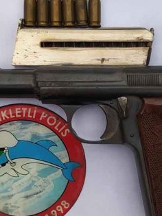 DENİZLİ’DE 1 SİLAH KAÇAKÇISI YAKALANDI