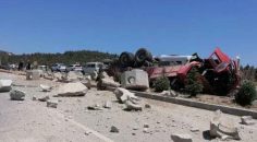 DEVRİLEN KAMYONUN ŞOFÖRÜ HAYATINI KAYBETTİ