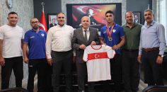ŞAMPİYON GÜREŞÇİDEN İLMAN’A ZİYARET