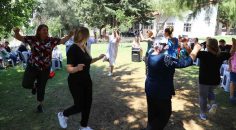 KADINLAR HARMANDALI OYNAYARAK EĞLENDİ