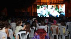 BİNLERCE KİŞİ AKKONAK’TA FİLMİ KEYFİ YAŞADI