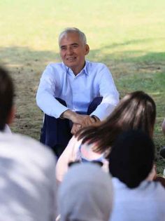 BAŞKAN SOLAN GENÇLERLE BULUŞTU