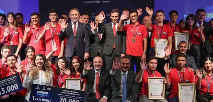 LİSELİ ÖĞRENCİLERİN TASARIMI DERECEYE GİRDİ