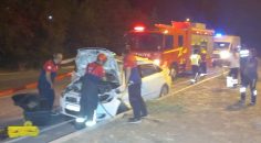 OTOMOBİL İLE TIR ÇARPIŞTI: 1 ÖLÜ, 2 YARALI