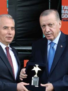 CUMHURBAŞKANI ERDOĞAN’DAN BAŞKAN ZOLAN’A BÜYÜK ÖDÜL