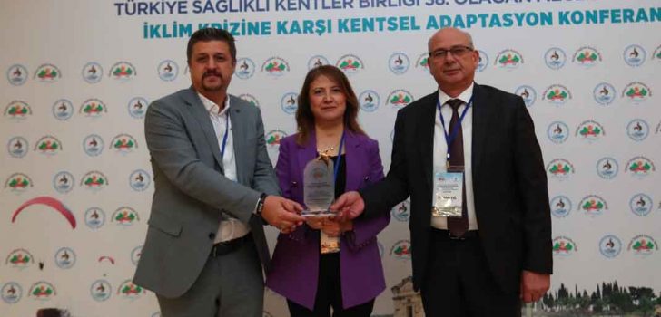 PET KAFE VE MAMA ÜRETİM TESİSİ BİRİNCİLİK ÖDÜLÜ ALDI