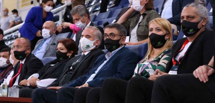 MERKEZEFENDİ BASKET TARAFTARIYLA GURUR DUYUYOR