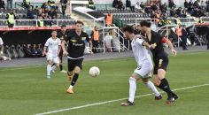 DENİZLİSPOR CEZALI OYUNCU OYNATTI, BAŞI BELADA