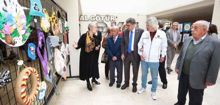 PAÜ’DE ÖĞRETMENLER GÜNÜ KUTLANDI