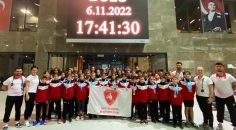 BÜYÜKŞEHİR YÜZME TAKIMI BAŞARIYA DOYMUYOR