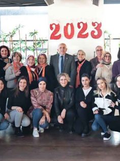 TURNUVADA YARIŞAN ALZHEİMER ÜYELERİNE KAHVALTI