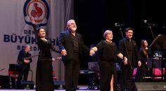 BARIŞ MANÇO VE CEM KARACA ESERLERİYLE ANILDI