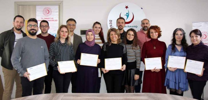 SAĞLIK ÇALIŞANLARINA EĞİTİM SONRASI SERTİFİKA