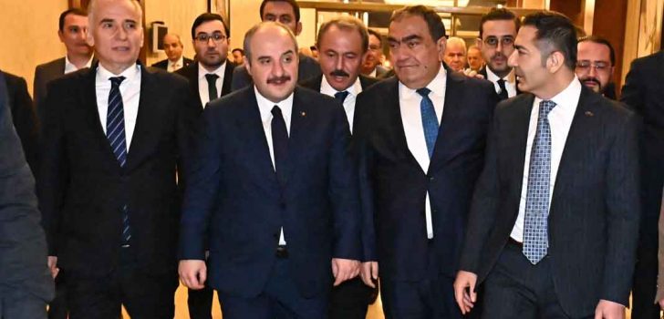 ERDOĞAN, DENİZLİ İŞ DÜNYASINI BAKAN VARANK İLE BULUŞTURDU