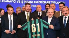 DENİZLİSPOR’DAN BAKAN VARANK’A FORMA