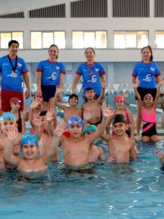 DENİZLİ’DE YÜZME BİLMEYEN KALMASIN PROJESİ DEVAM EDİYOR