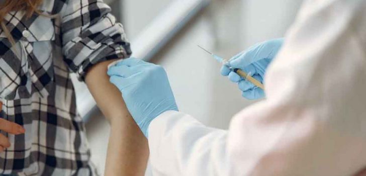 HPV AŞISI KIZLARI KANSERDEN KORUYOR