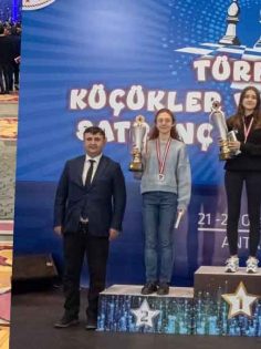 DENİZLİLİ CEYLİN SATRANÇ’TA TÜRKİYE ŞAMPİYONU