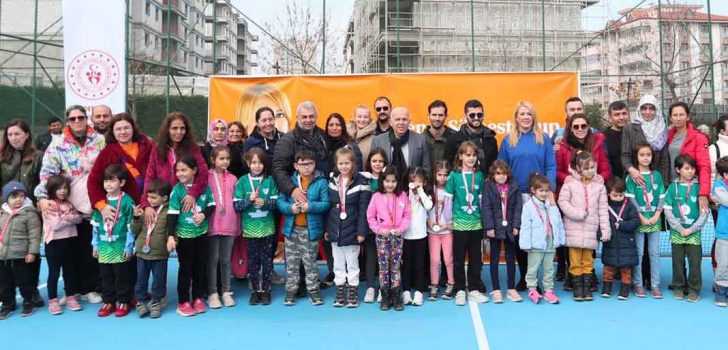 MERKEZEFENDİ’DE ŞAMPİYONLAR KUPALARINI ALDI