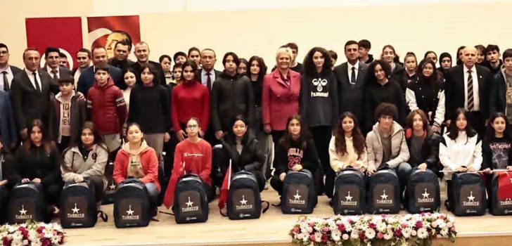 GELECEĞİN ŞAMPİYONLARI SPOR MALZEMELERİNE KAVUŞTU