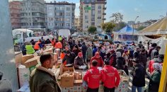 MERKEZEFENDİ’NİN MOBİL AŞEVİ DEPREMZEDELER İÇİN HATAY’DA