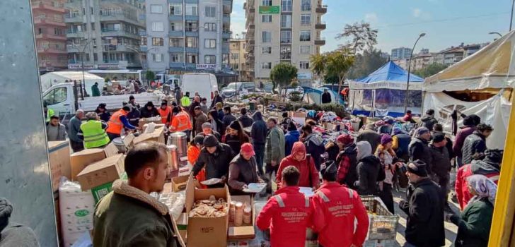 MERKEZEFENDİ’NİN MOBİL AŞEVİ DEPREMZEDELER İÇİN HATAY’DA