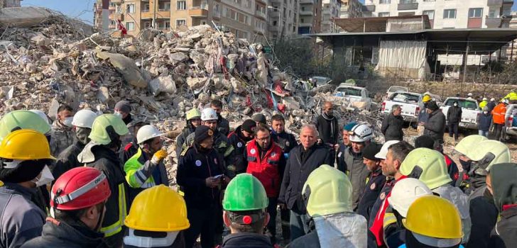 KAHRAMAN ARAMA KURTARMA EKİPLERİ DENİZLİ’YE DÖNDÜ