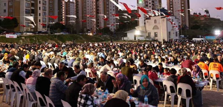 İFTAR BEREKETİ AKVADİ’DE