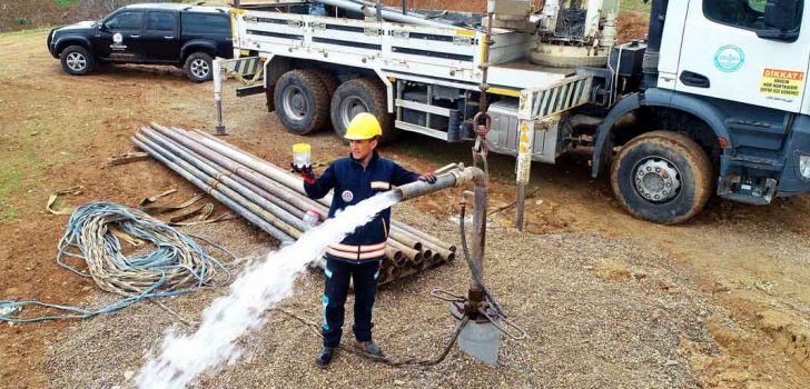 DESKİ, DEPREM BÖLGESİNDE DE GECE GÜNDÜZ ÇALIŞIYOR