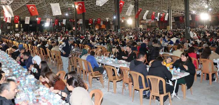 BÜYÜKŞEHİR’İN GÖNÜL SOFRASI DEĞİRMENÖNÜ’NDE KURULDU