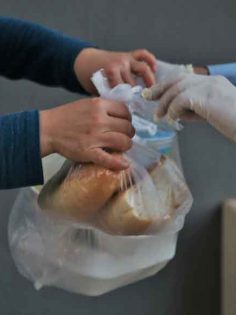 İYİLİK HAREKETİ İLE GÖNÜL SOFRASI KURULUYOR