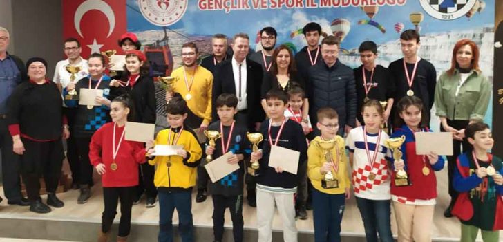 14 MART TIP BAYRAMI SATRANÇ TURNUVASI DÜZENLENDİ