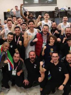 MERKEZEFENDİ BASKET BÜTÜNLÜK YAKALADI