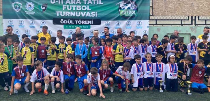 23 NİSAN TURNUVASININ ŞAMPİYONU GENÇ ÜMİTLER OLDU