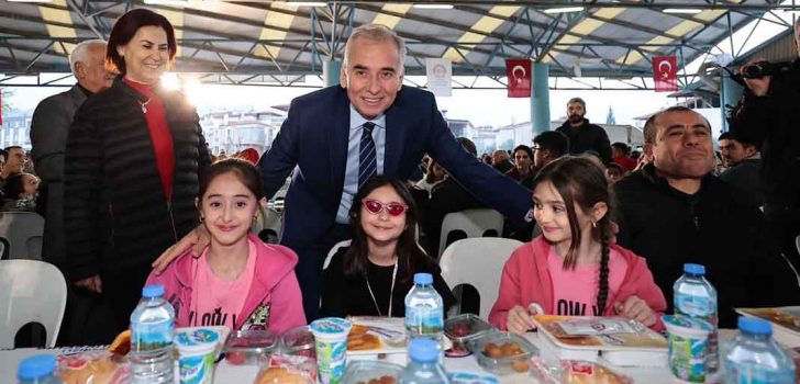 BİNLERCE VATANDAŞ AYNI SOFRADA BULUŞTU