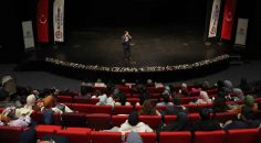 İLAHİYATÇI YAZAR PİŞGİN DENİZLİLERLE BULUŞTU