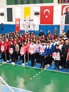 HENTBOL MÜSABAKALARI  SERONOMİ İLE BAŞLADI