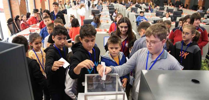 BAŞKAN ÖRKİ, ÇOCUK MECLİSİ SÖZÜNÜ TUTTU