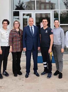 BAŞKAN ZOLAN, BÜYÜKŞEHİR’İN YARDIM MELEKLERİNİ ZİYARET ETTİ